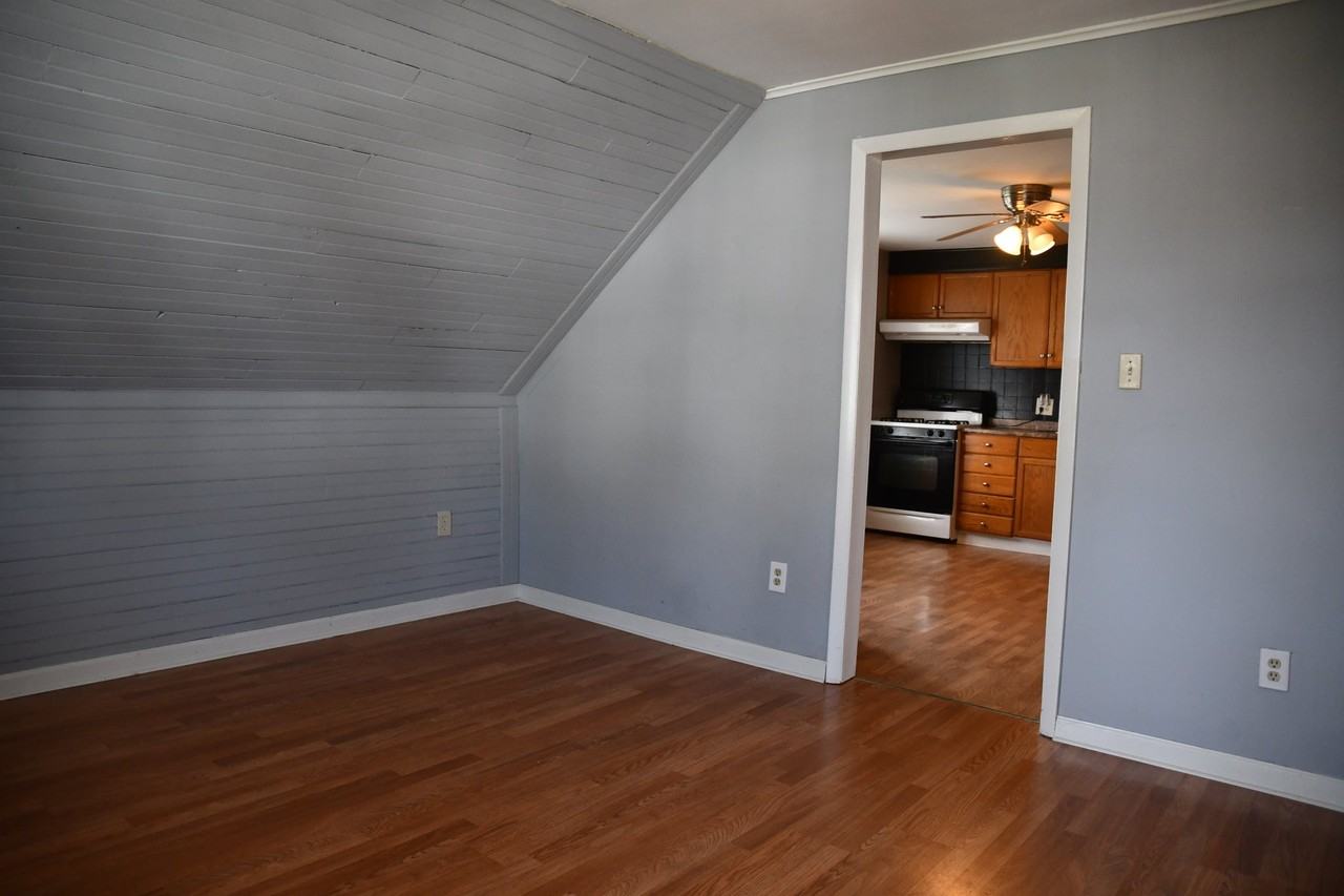 335 Harlem Ave #2ndFL - Photo 6 of 21