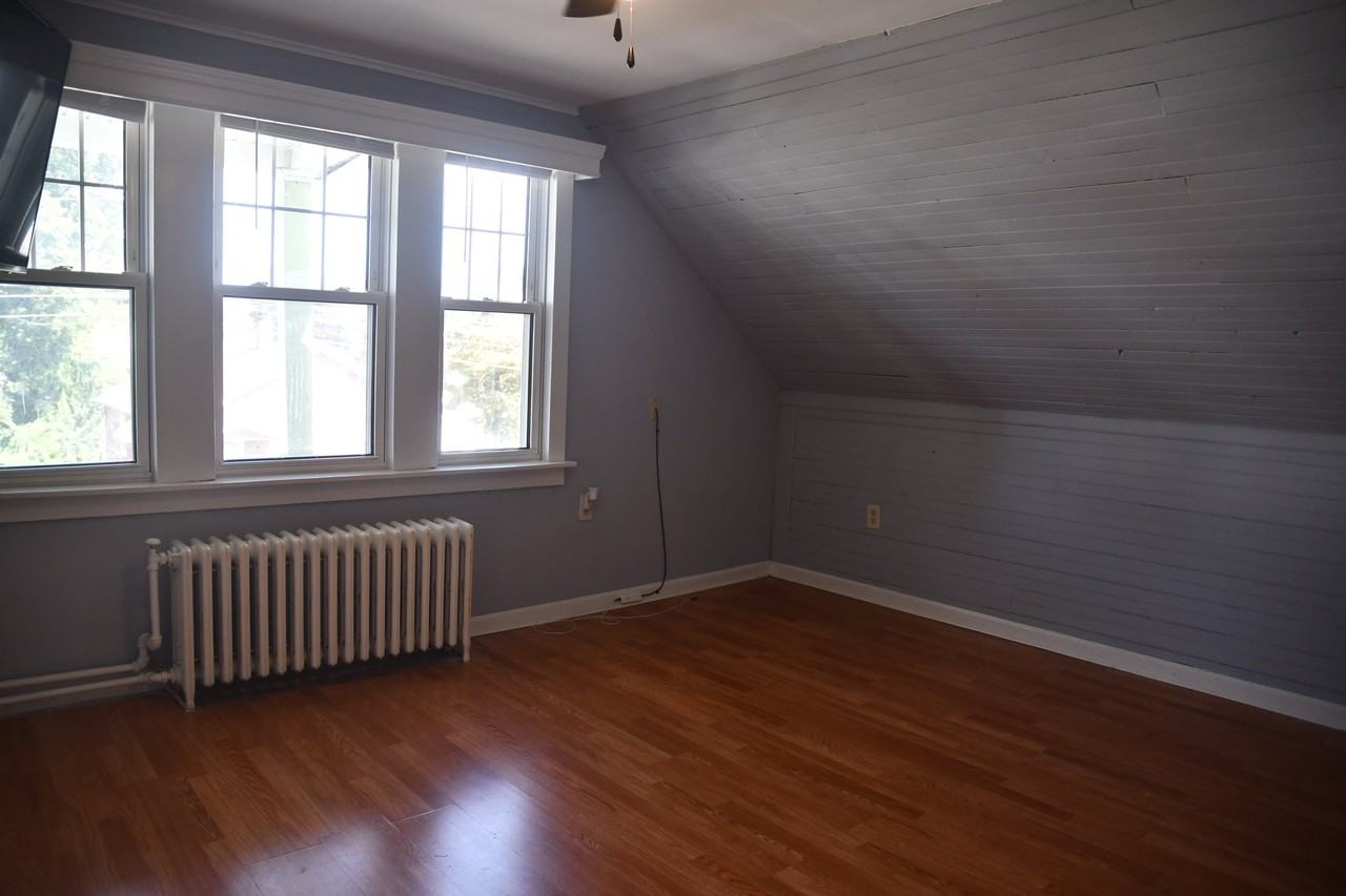 335 Harlem Ave #2ndFL - Photo 7 of 21