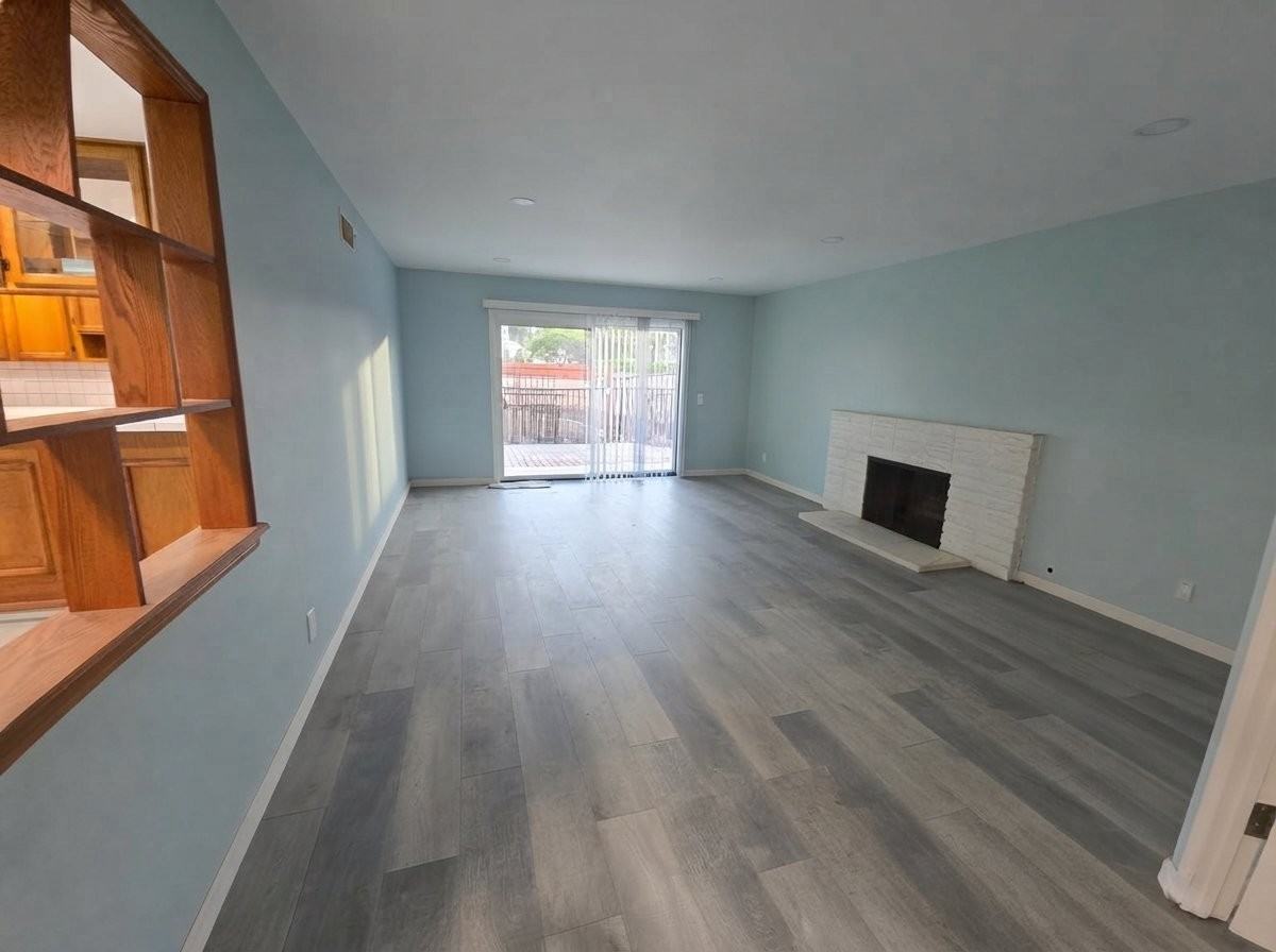 17530 Chestnut St - Photo 3 of 8