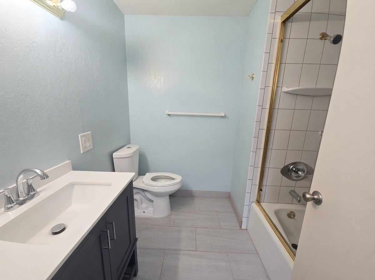 17530 Chestnut St - Photo 6 of 8