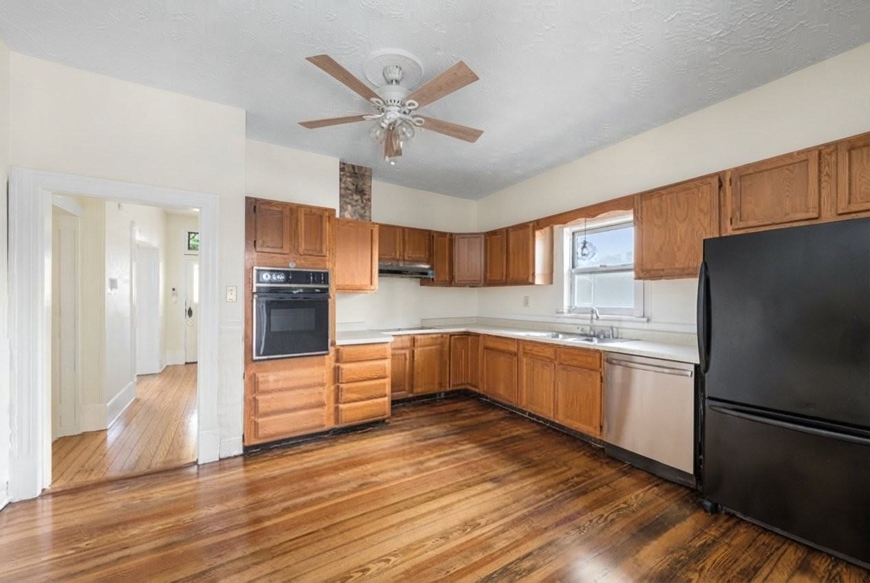 545 Day Ave Sw - Photo 2 of 18