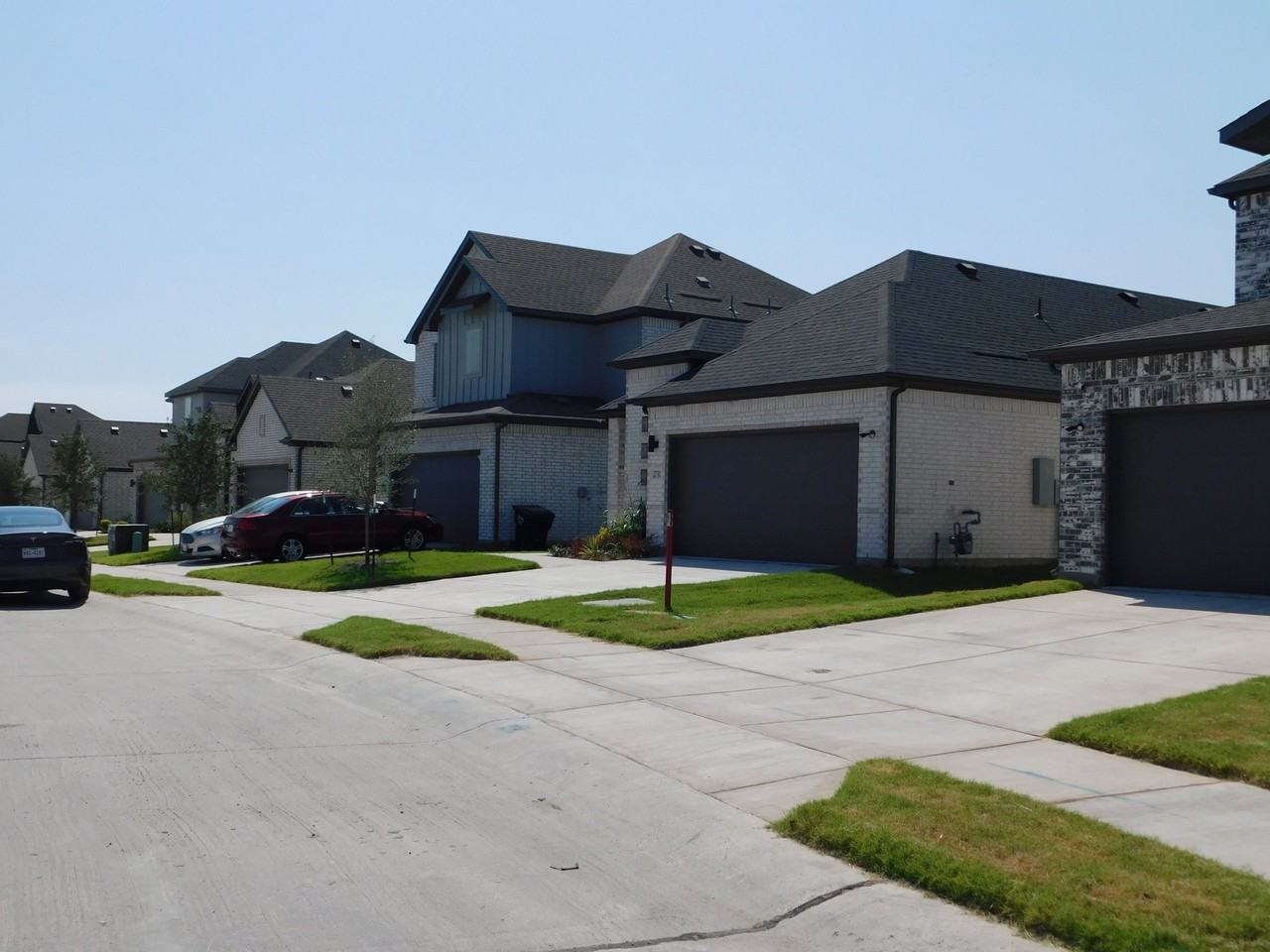 2702 Baynes Pl - Photo 3 of 17