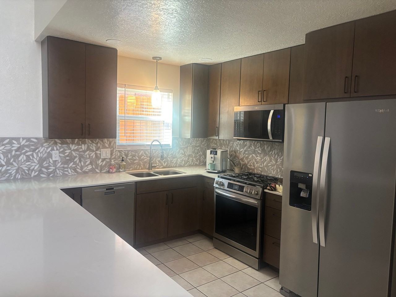2816 Palo Verde Dr Ne #A - Photo 3 of 11