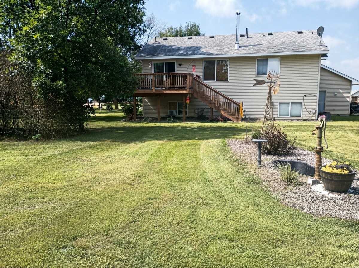 40533 Golden Ave - Photo 4 of 17