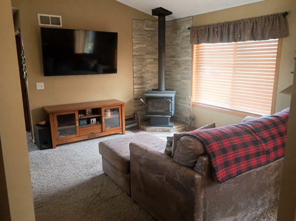 40533 Golden Ave - Photo 6 of 17