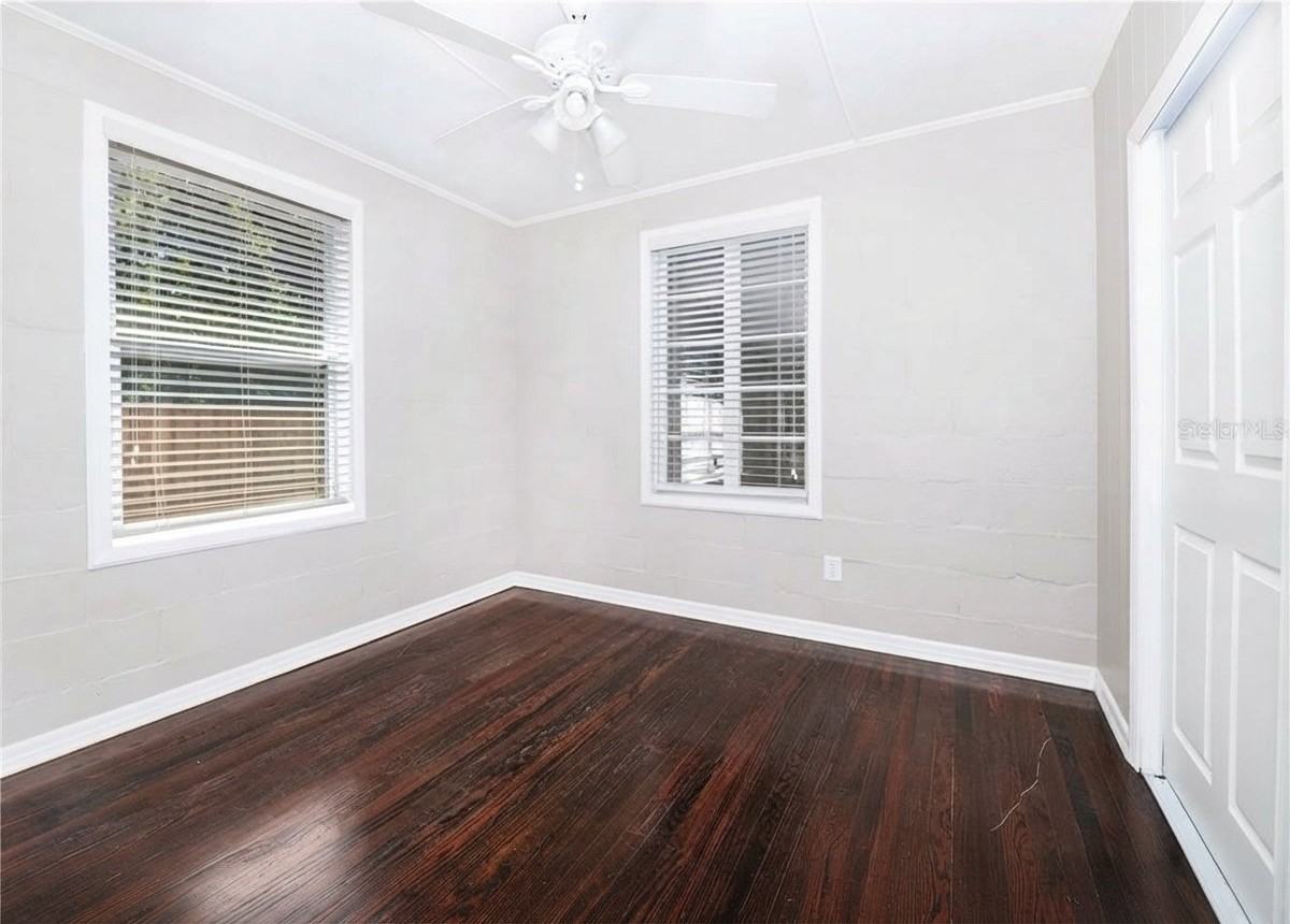 1016 Mount Vernon St - Photo 3 of 11