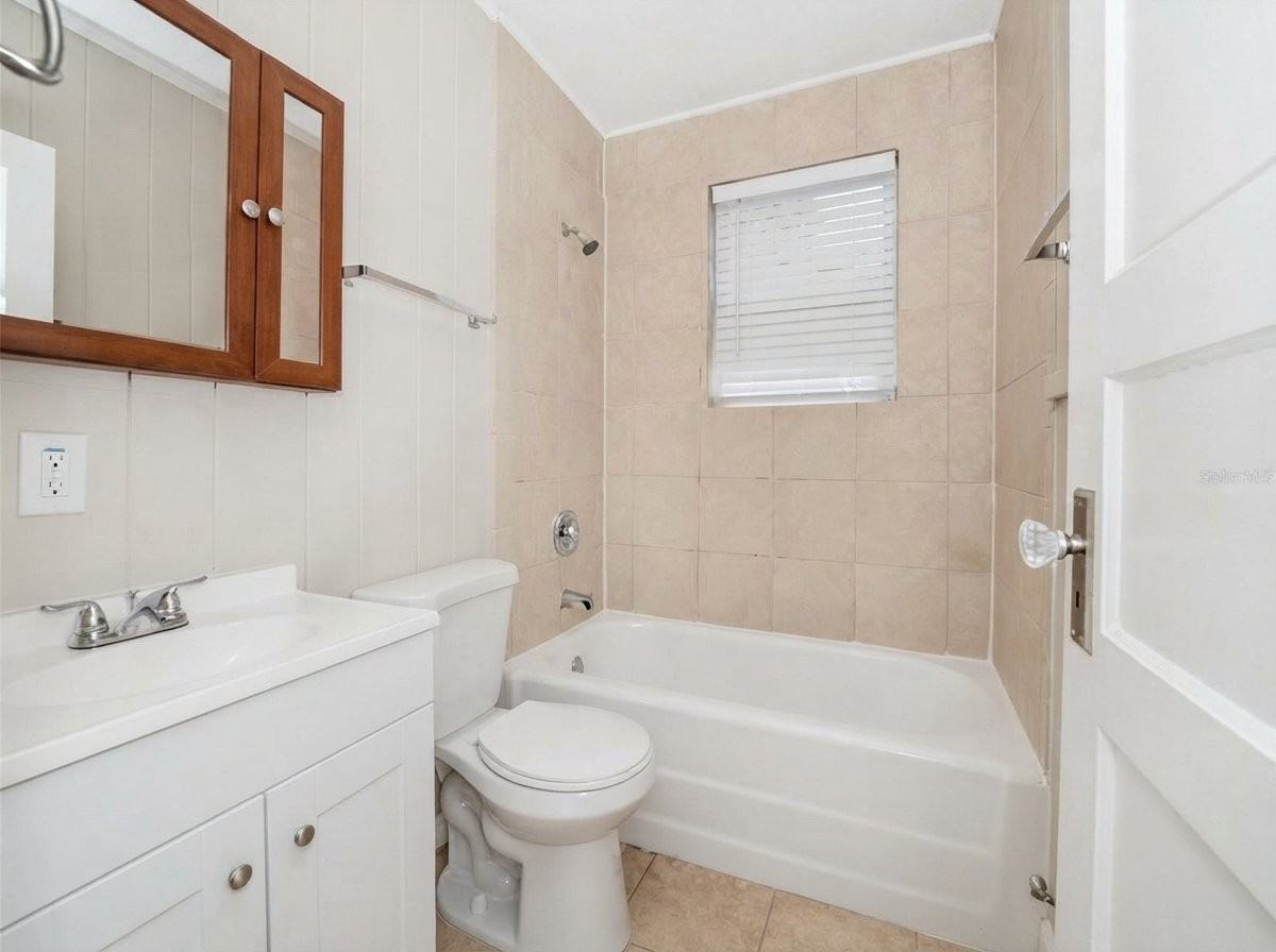1016 Mount Vernon St - Photo 6 of 11
