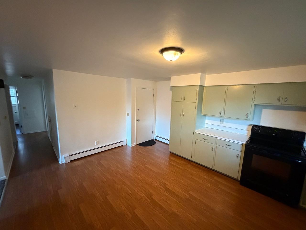 1302 S 9th St - Photo 3 of 11