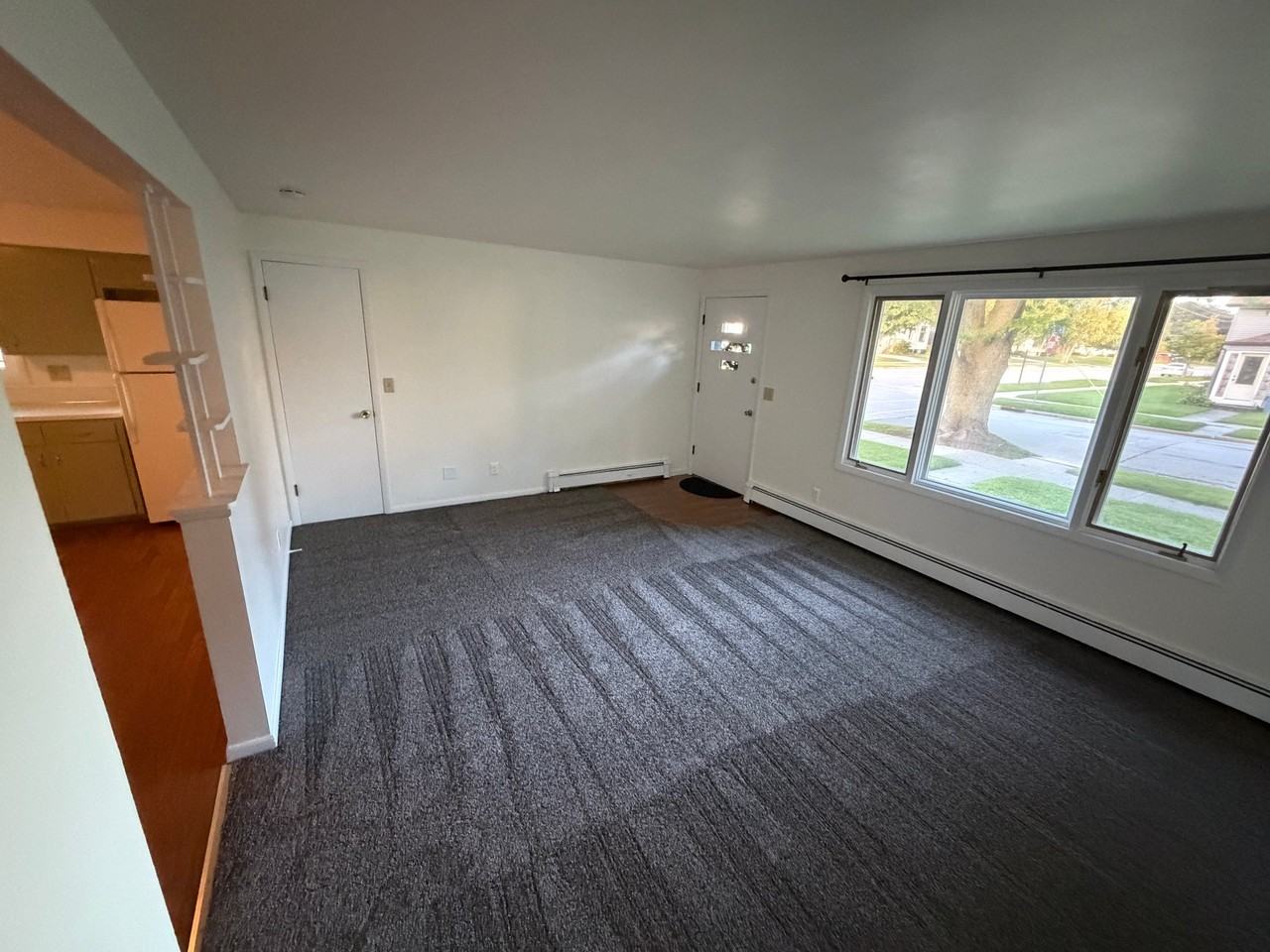 1302 S 9th St - Photo 4 of 11