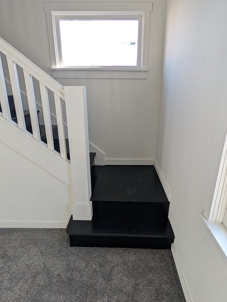 2322 Locust St - Photo 6 of 15