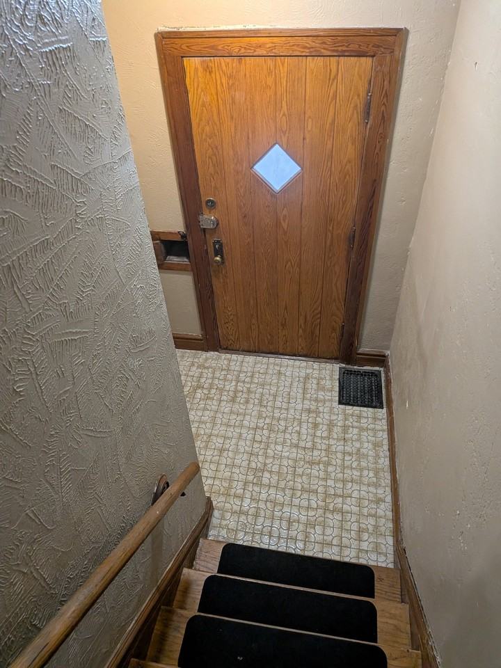 4825 Farlin Ave - Photo 3 of 14