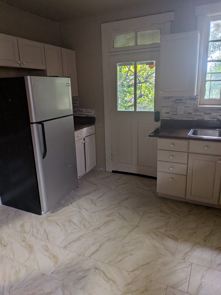 4825 Farlin Ave - Photo 6 of 14