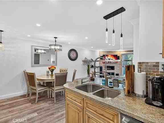 5550 Owensmouth Ave #33 - Photo 7 of 19