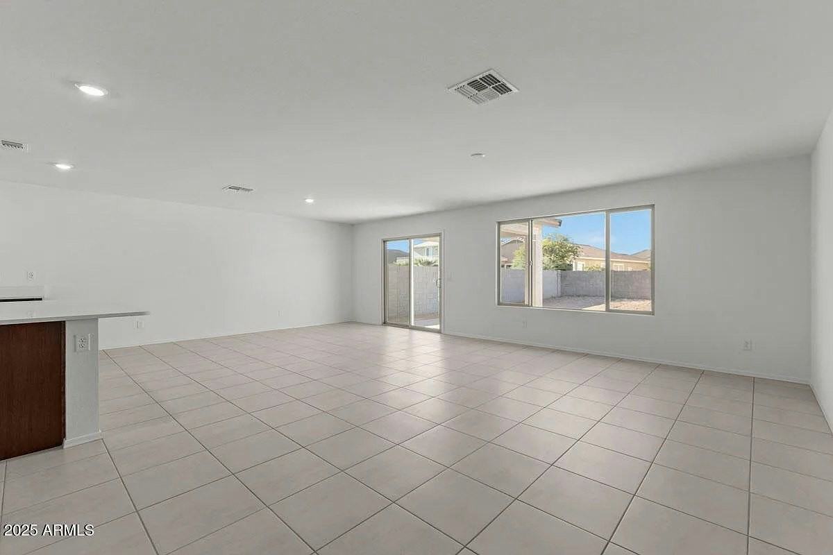 18185 East Zuza Drive - Photo 3 of 33