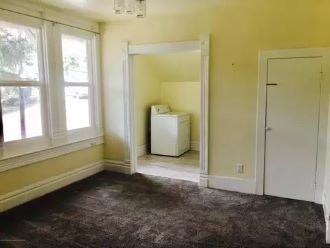 909 8th Street, Unit Main house - Photo 3 of 9