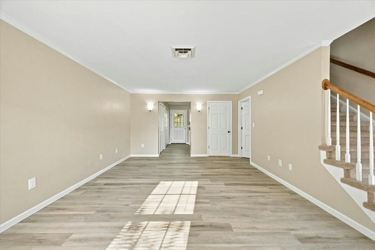 2420 Volunteer Parkway, Unit 27 - Photo 6 of 21