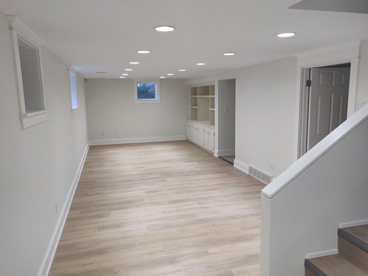 237 9 Ave Nw - Photo 7 of 15