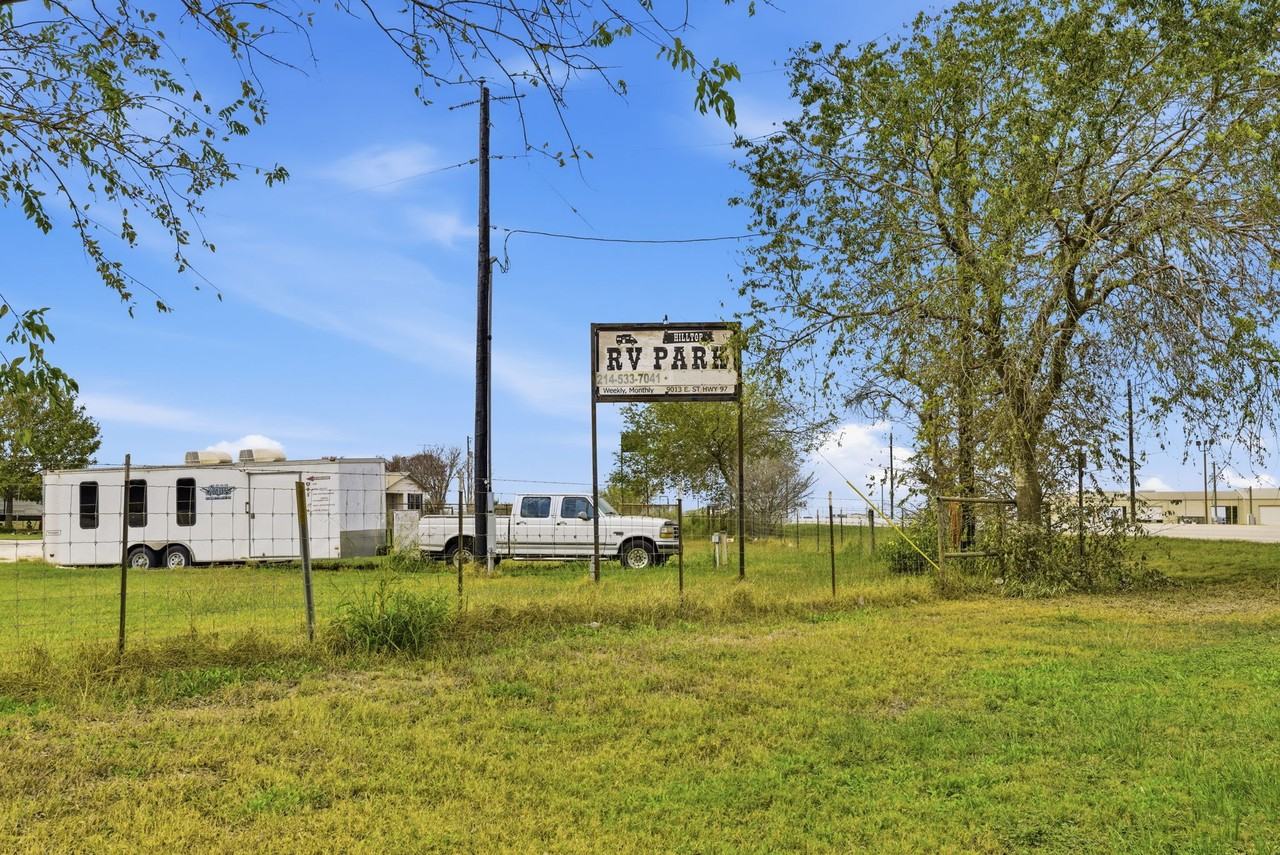 HT Park RV - Photo 2 of 14