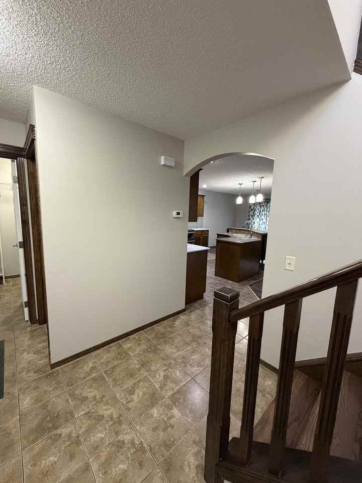 685 Cranston Dr Se - Photo 6 of 50