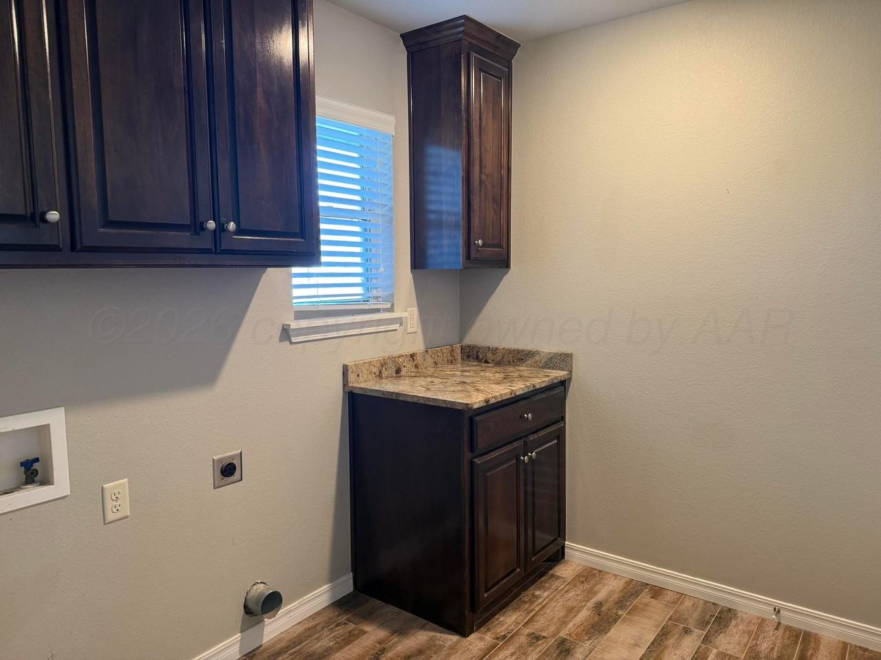 1408 9th Ave - Photo 5 of 14