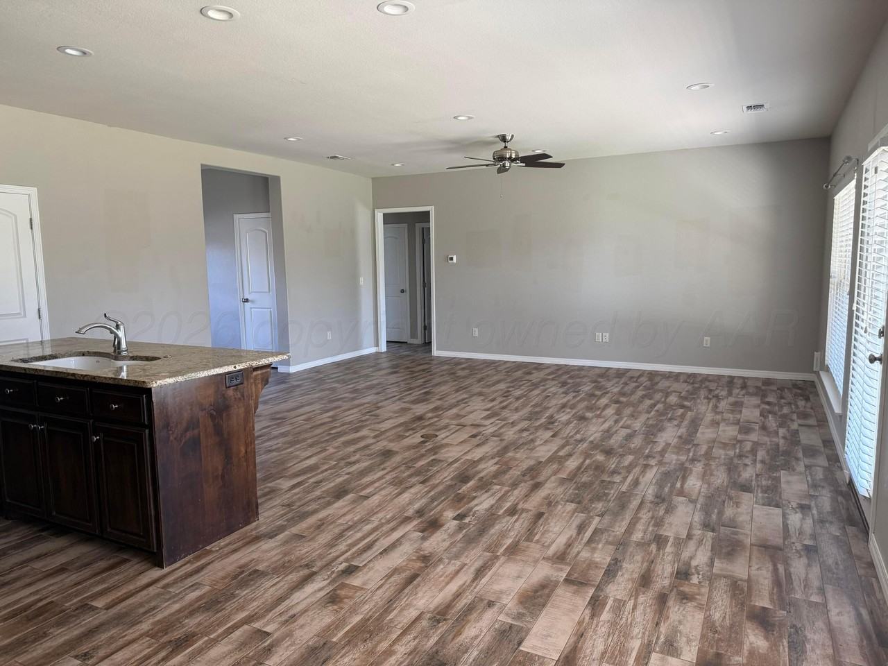 1408 9th Ave - Photo 6 of 14