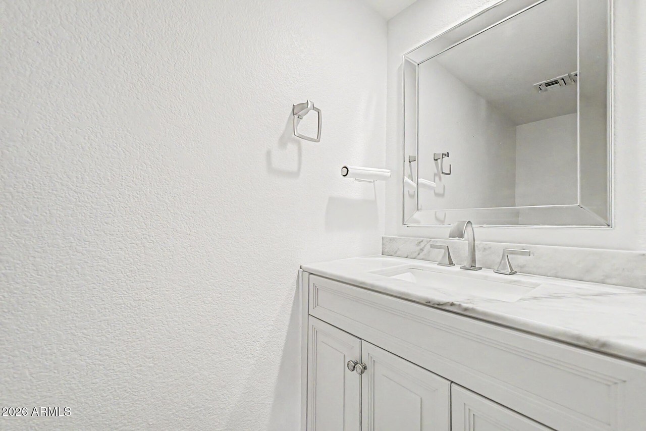 3301 E Marconi Ave - Photo 7 of 19