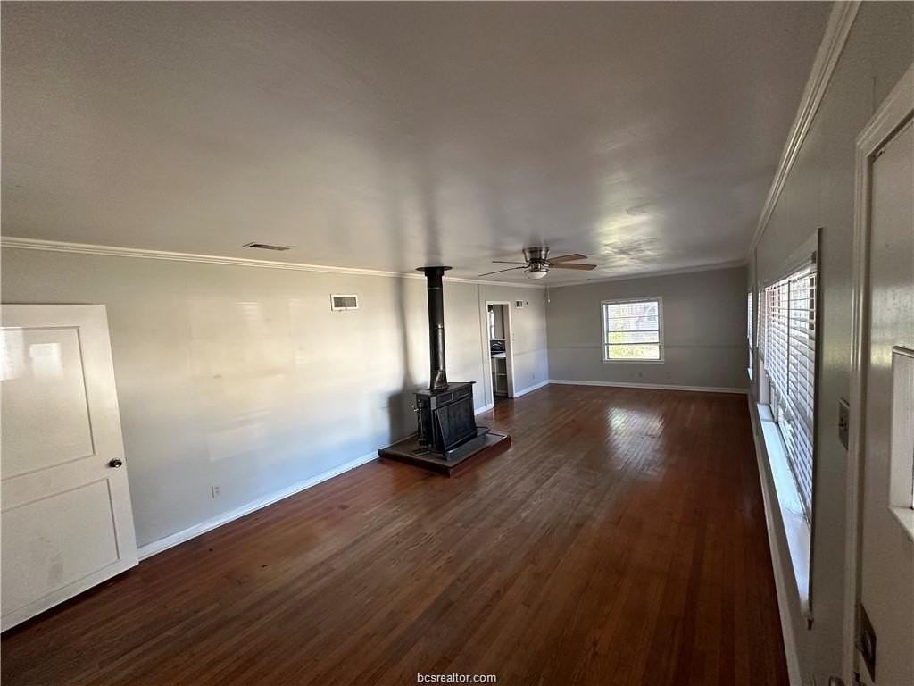 407 Victoria St - Photo 2 of 10