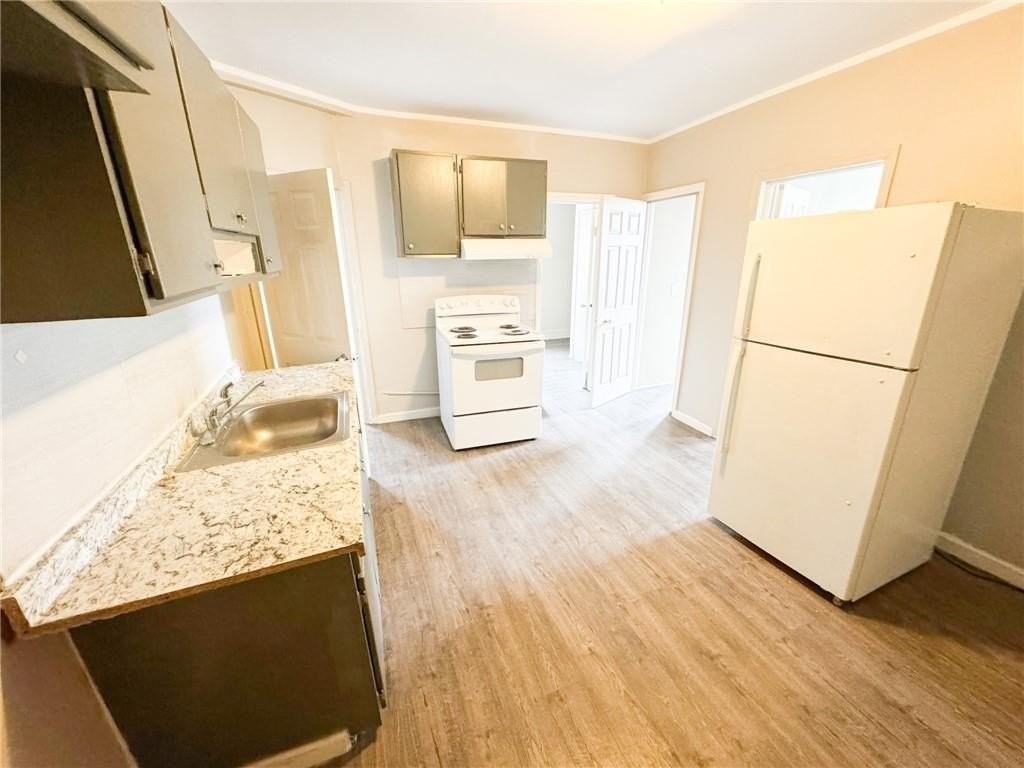 565 Christopher Ave #2 - Photo 2 of 3