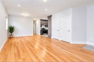 featured image of 22 Hope St #2F