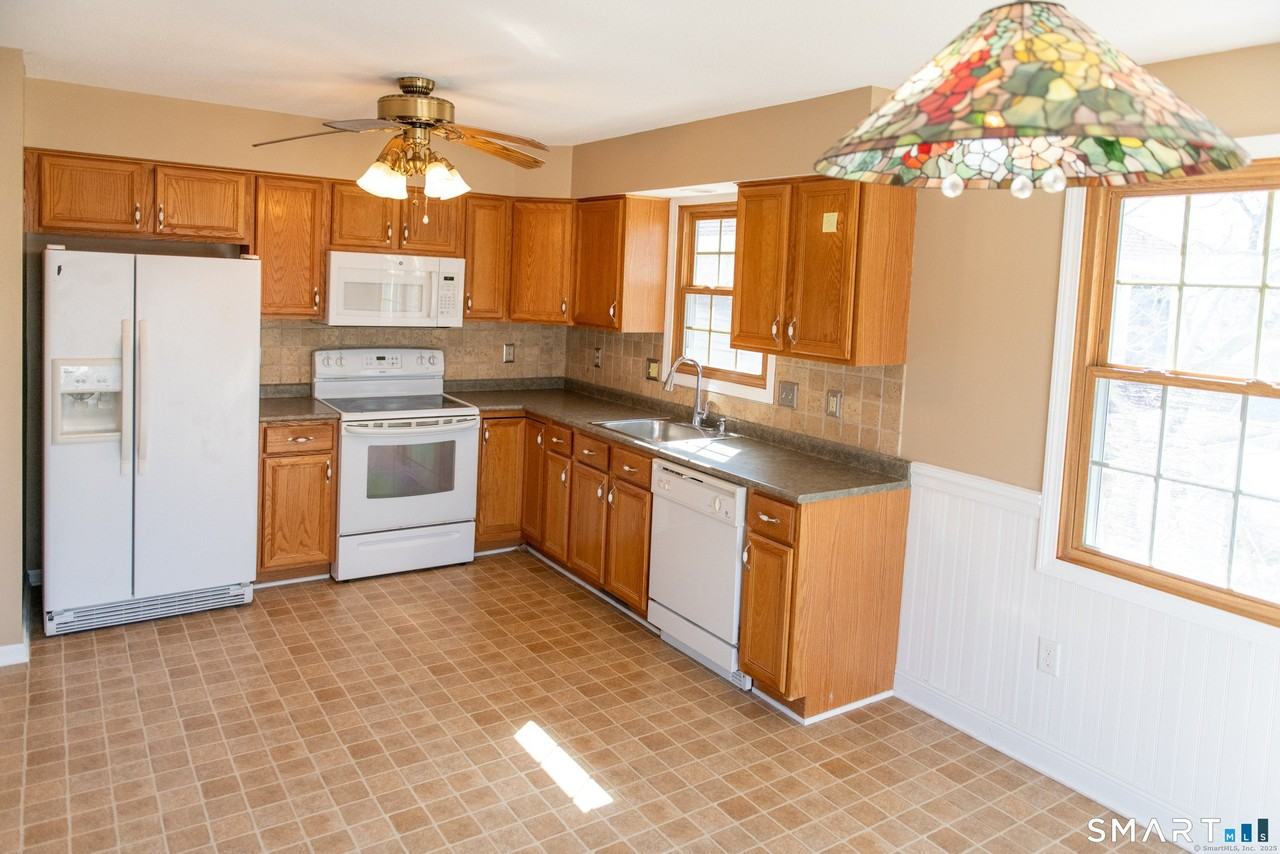 34 Center Ave - Photo 7 of 20
