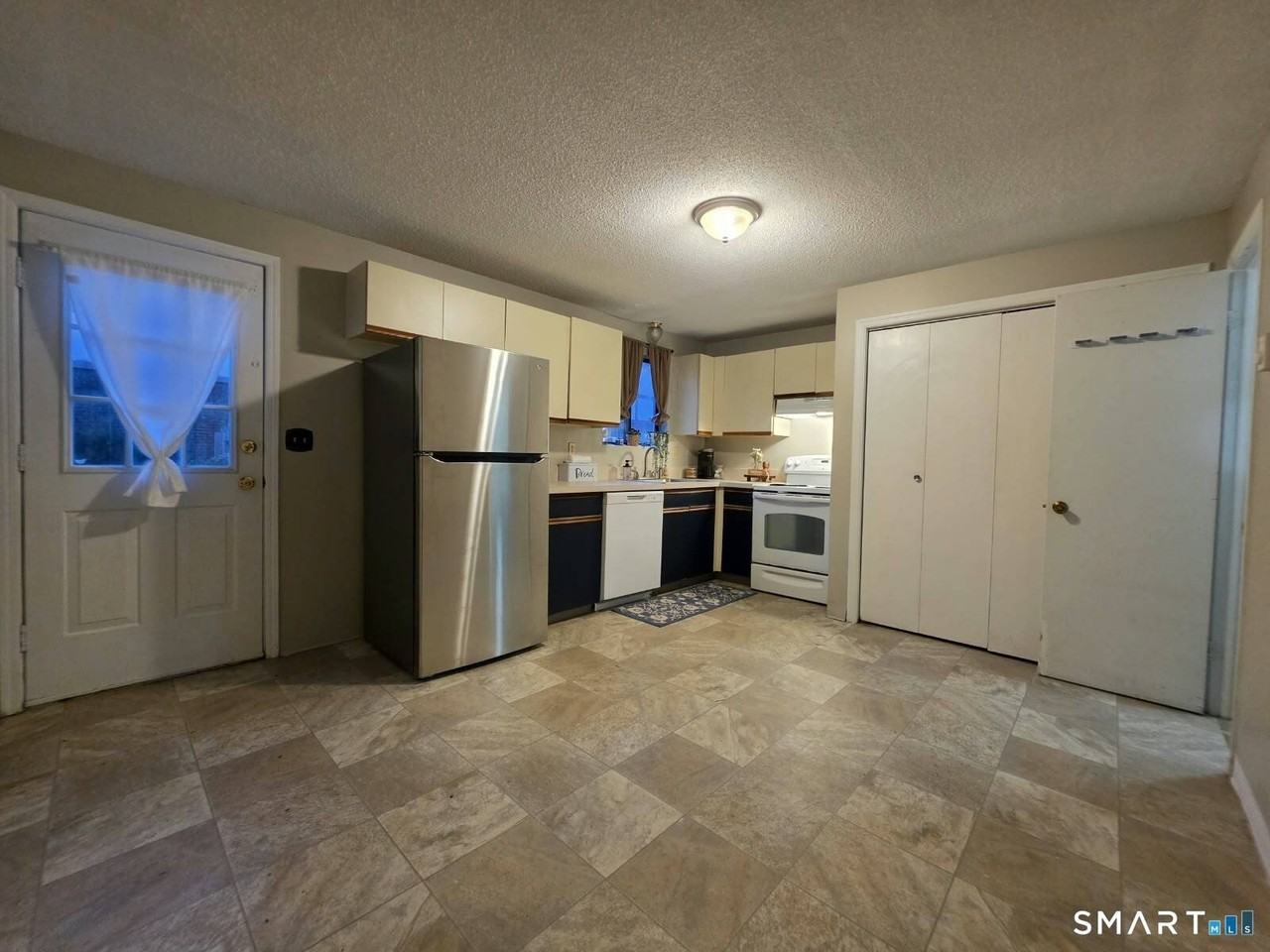 1448 Meriden Rd #15 - Photo 7 of 27