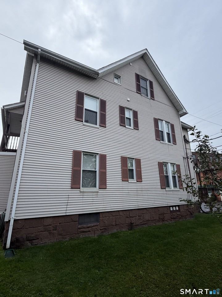1706 Thomaston Ave #2 - Photo 5 of 23