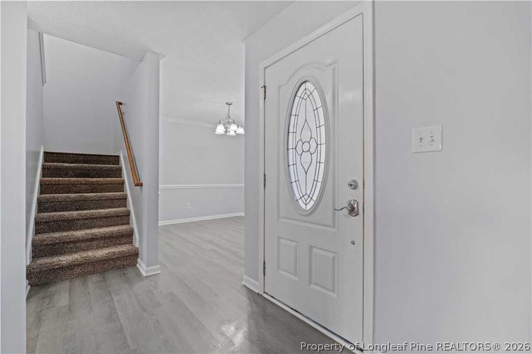 525 Bellgrove Dr - Photo 3 of 33