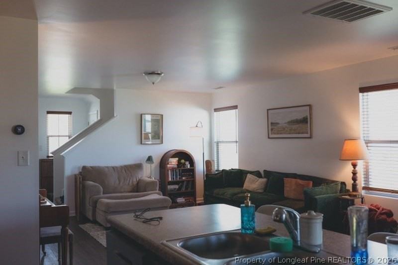 5913 Fuchsia Ct - Photo 3 of 34