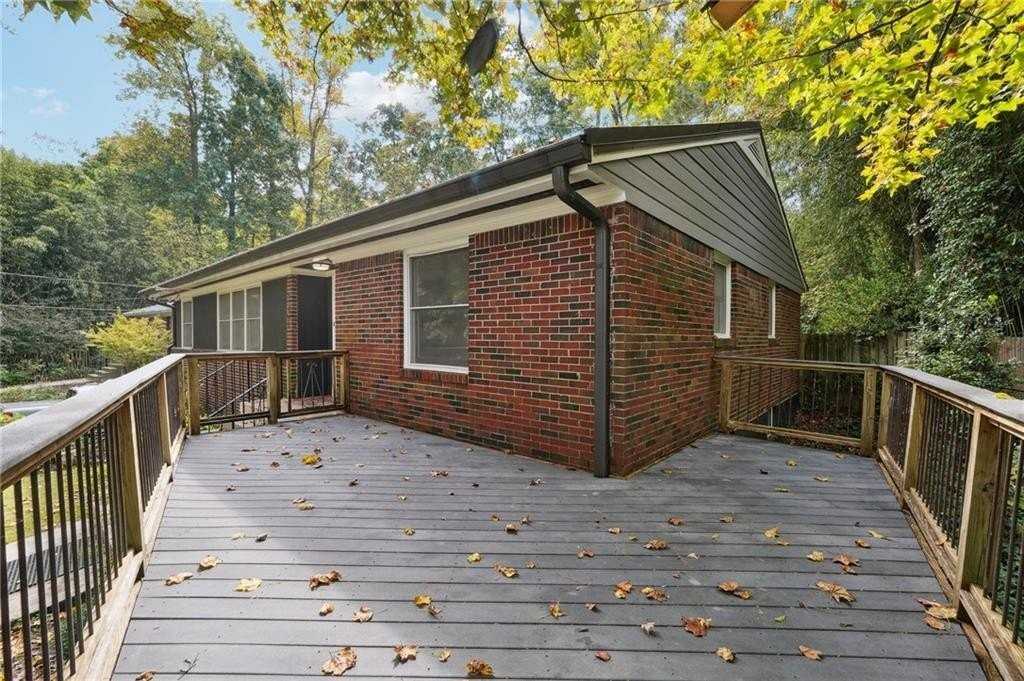 1201 Poplar Grove Dr Ne - Photo 3 of 35