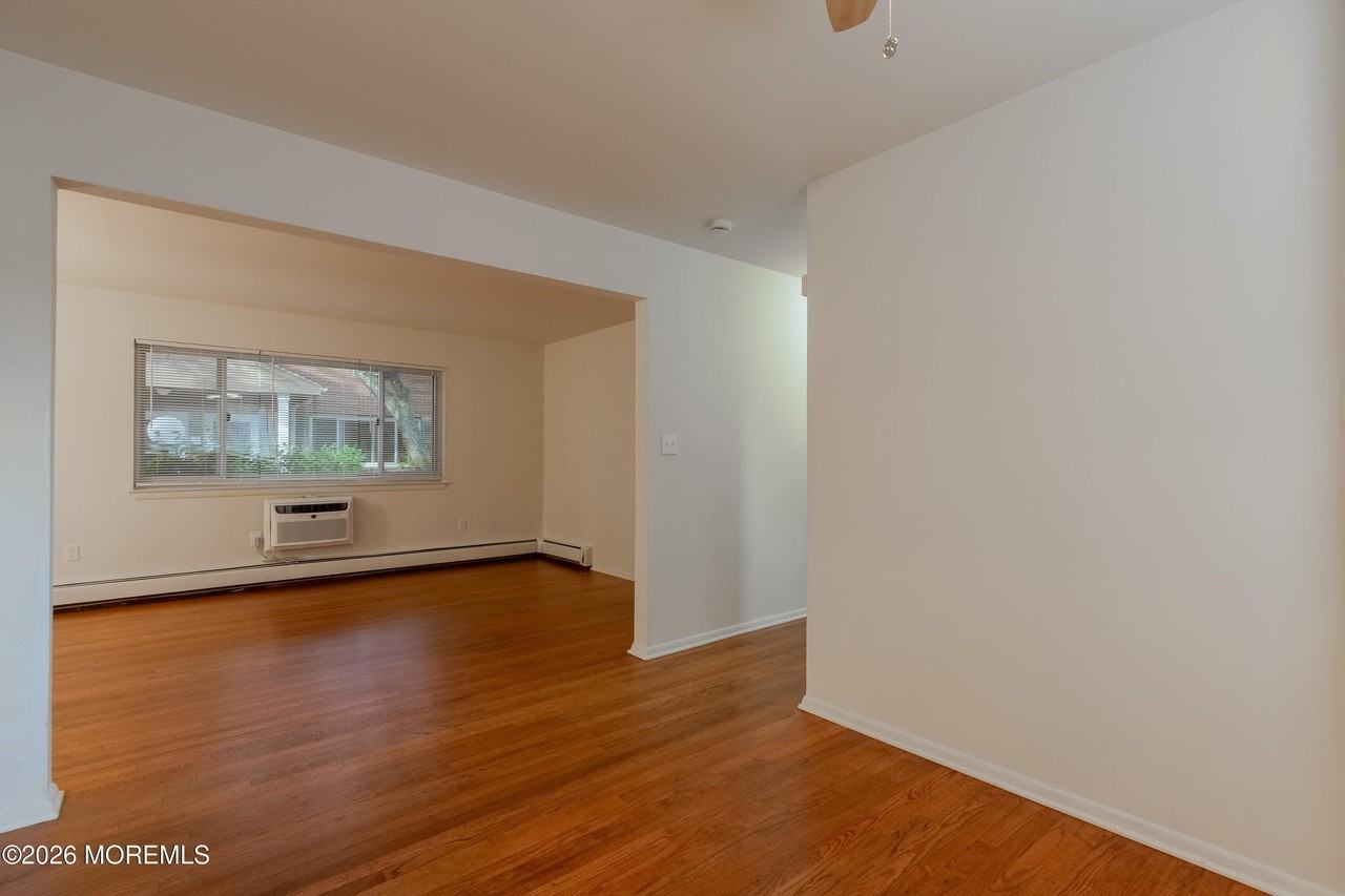 400 Sairs Ave - Photo 4 of 22