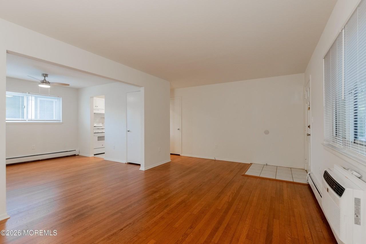 400 Sairs Ave - Photo 7 of 22