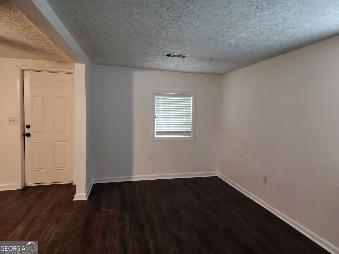 2871 Barbara Rd - Photo 5 of 25