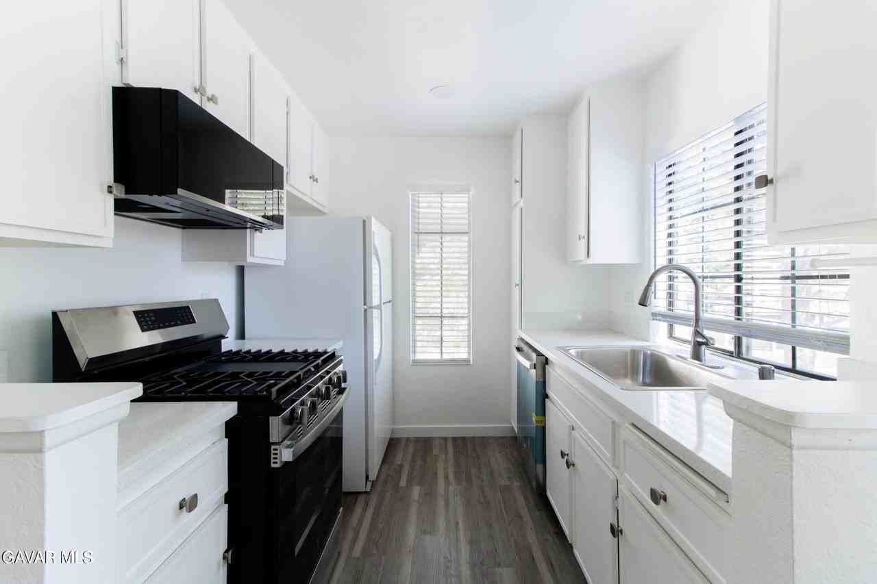 2554 Olive Dr #96 - Photo 4 of 8