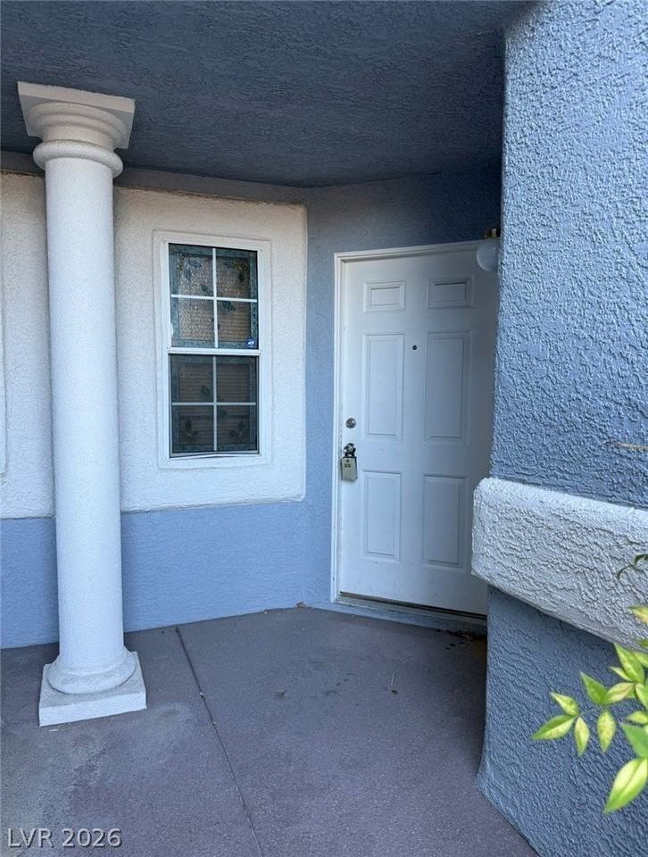 2304 Pacific Brook St - Photo 2 of 25