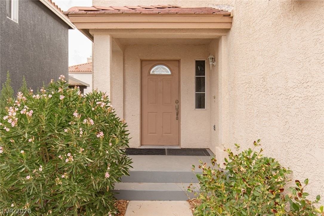 10272 Ghost Gum St - Photo 2 of 23