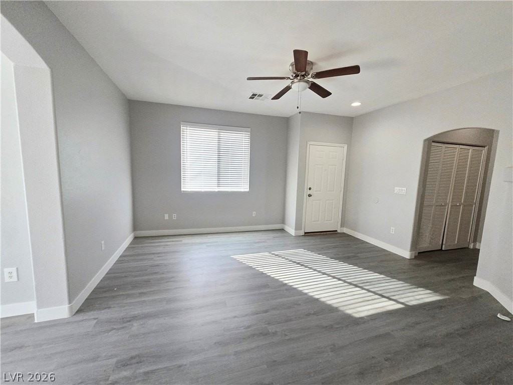 9245 Adamshurst Ave - Photo 2 of 36