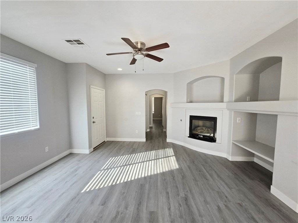 9245 Adamshurst Ave - Photo 3 of 36