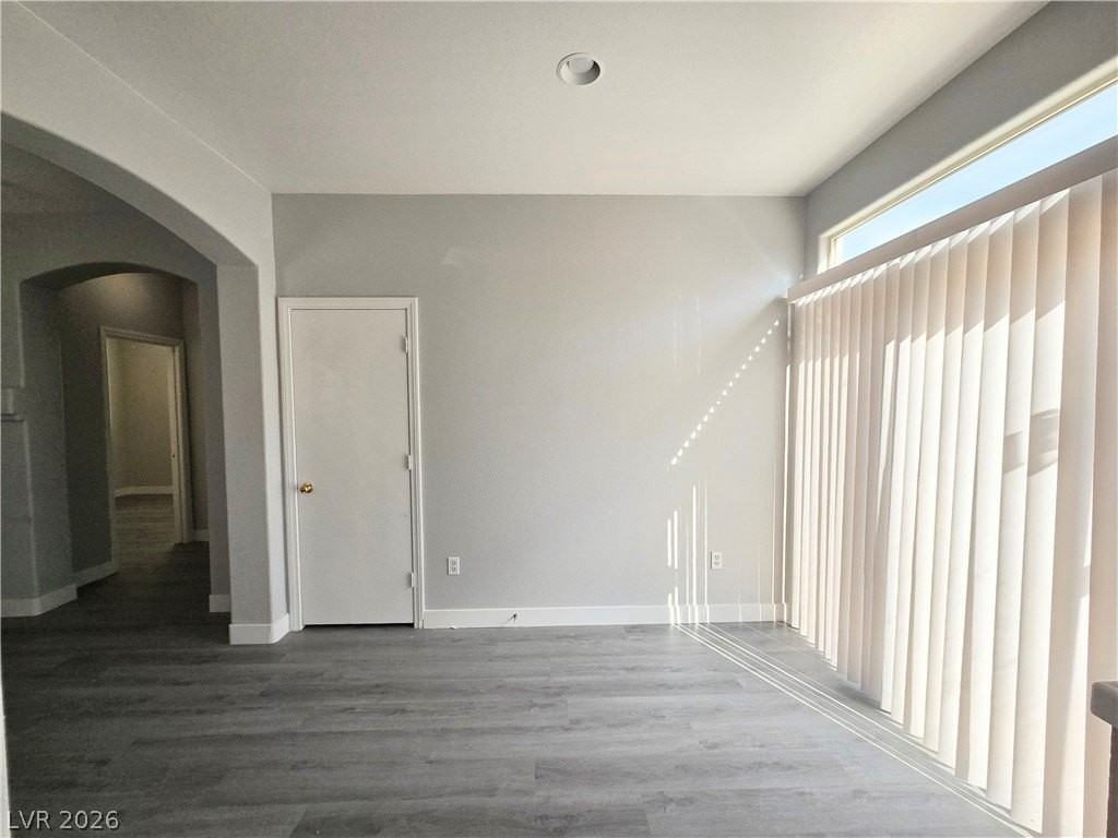 9245 Adamshurst Ave - Photo 7 of 36