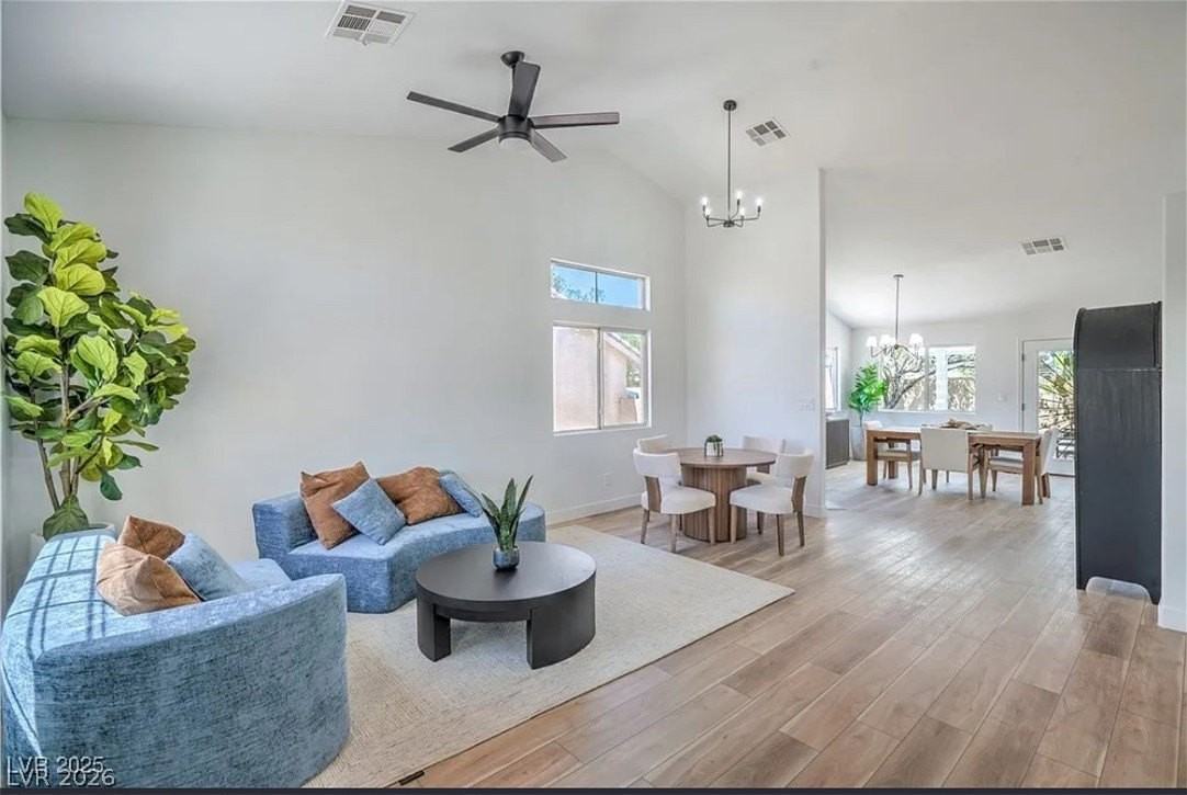 676 Pansy Pl - Photo 4 of 15
