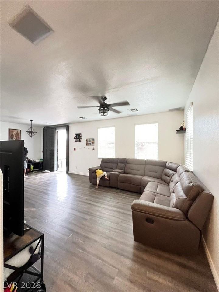 1323 Grass Creek Ave #1 - Photo 2 of 5