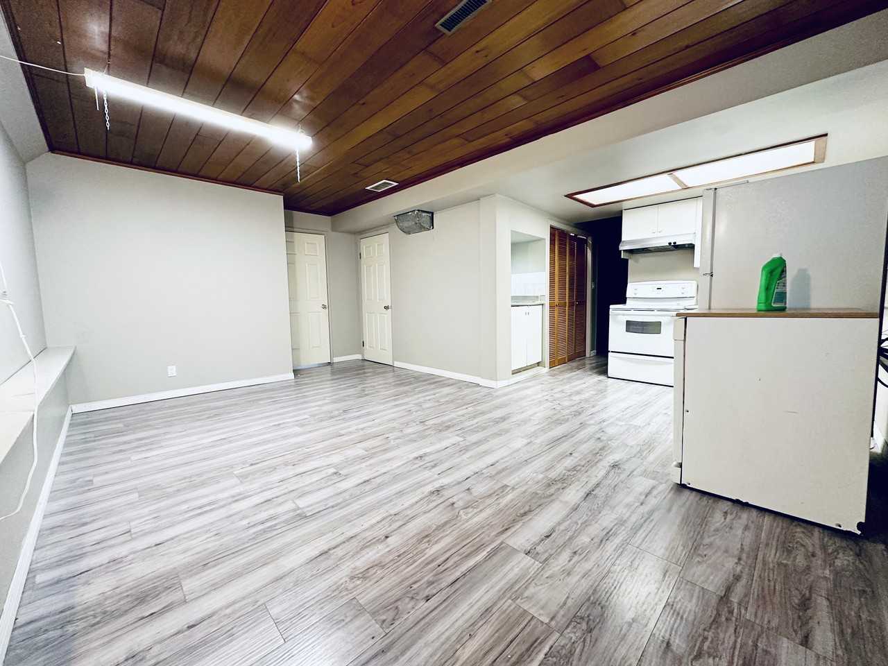 20522 88A Avenue - Photo 6 of 28