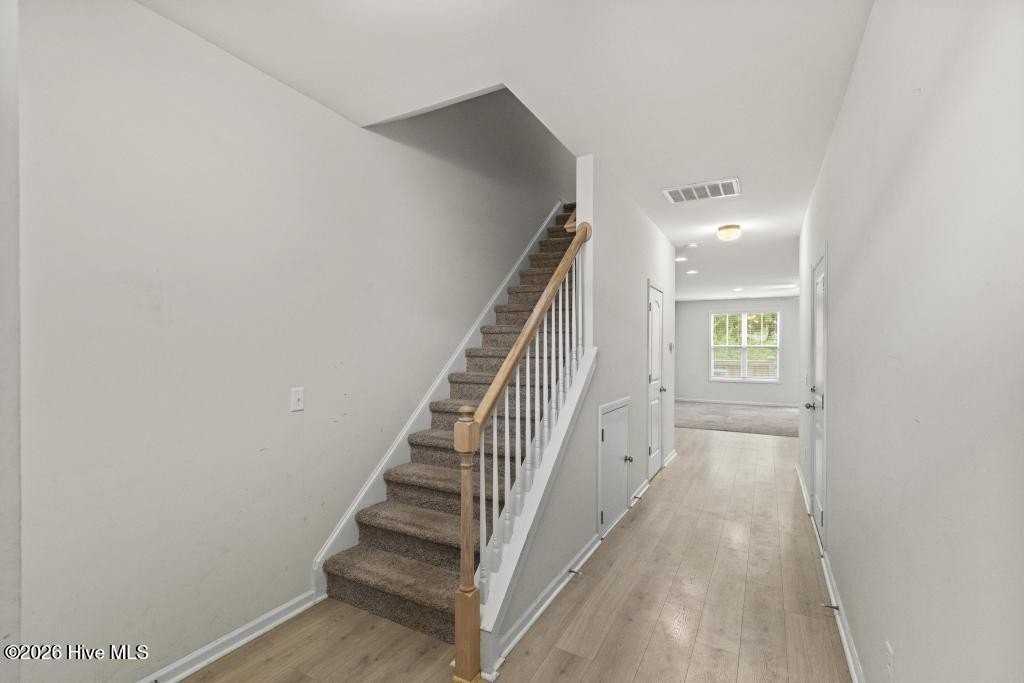 19 Aspen Rd - Photo 3 of 21