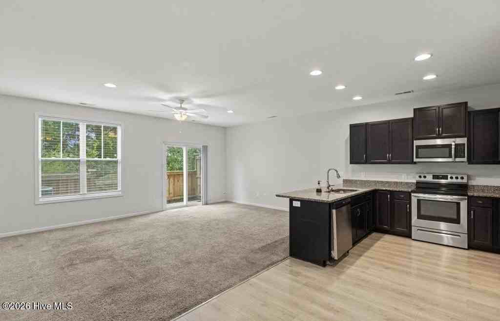 19 Aspen Rd - Photo 4 of 21