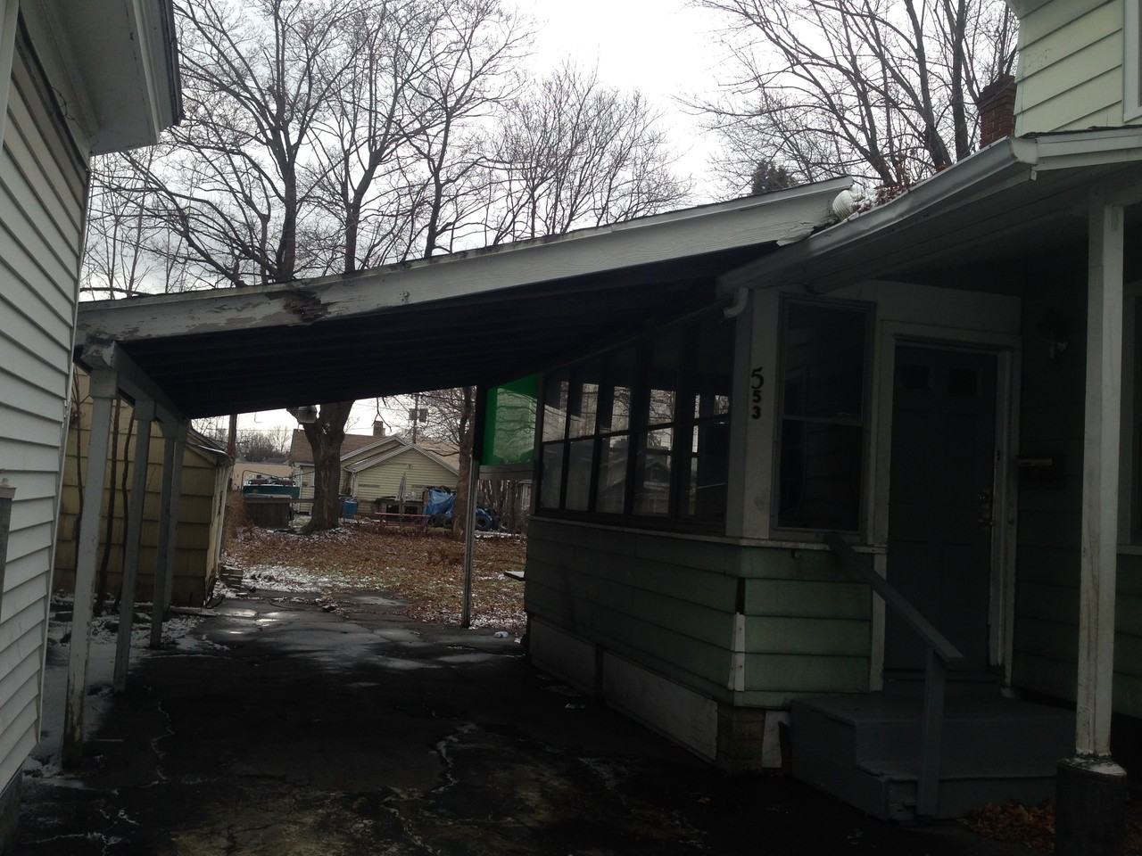 553 Maple St - Photo 2 of 15